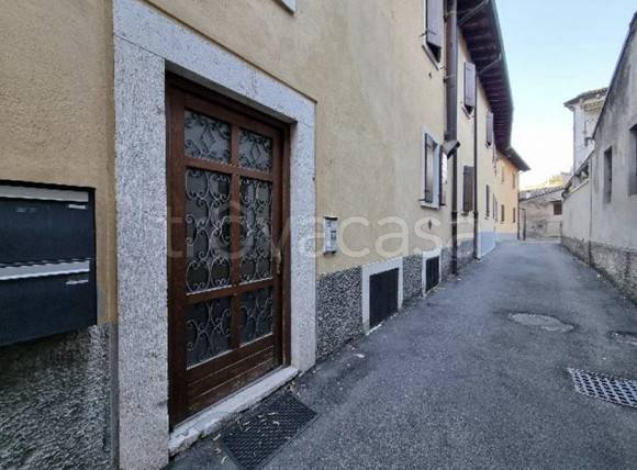 appartamento in vendita a Dolcè in zona Peri