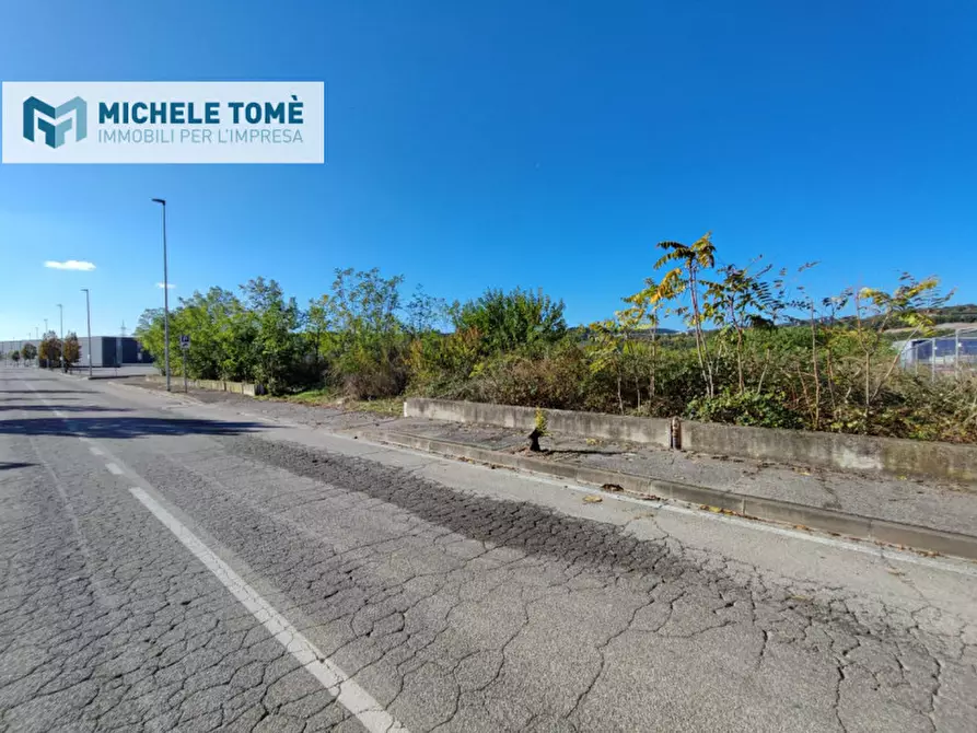 terreno edificabile in vendita a Dolcè in zona Volargne