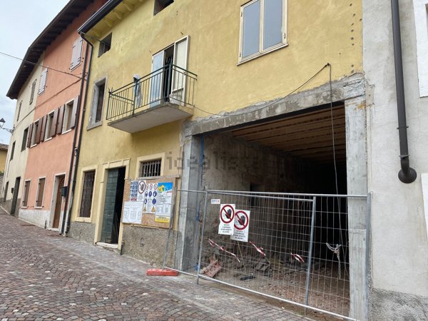 mansarda in vendita a Dolcè in zona Ossenigo