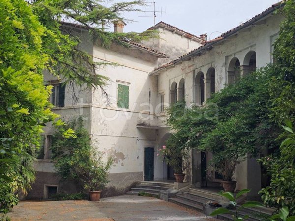 appartamento in vendita a Dolcè in zona Peri