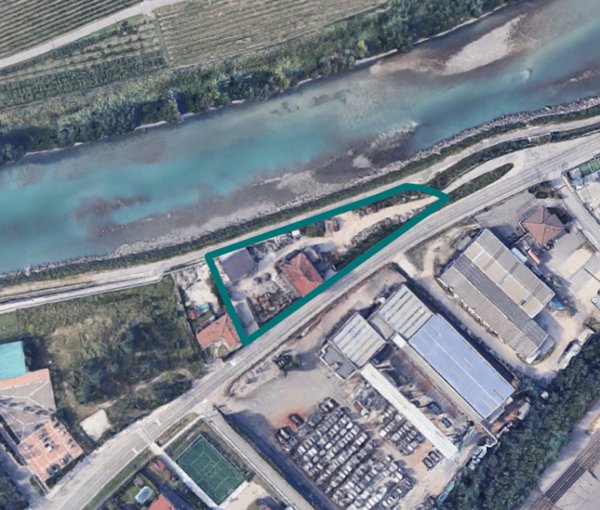 casa indipendente in vendita a Dolcè in zona Volargne