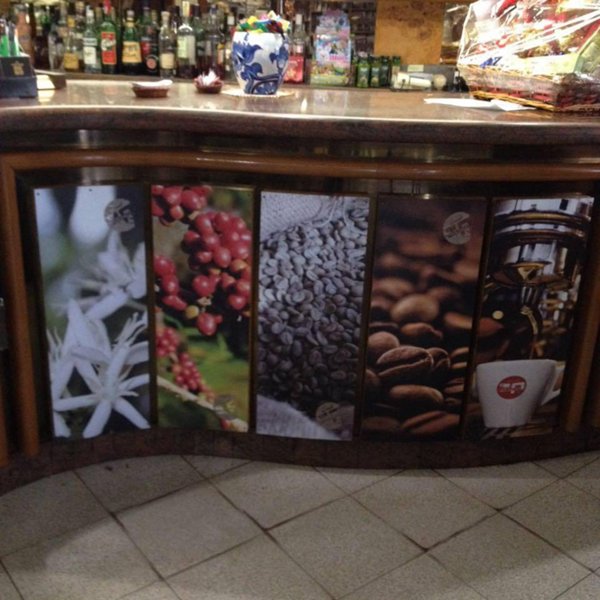 negozio in vendita ad Erbè