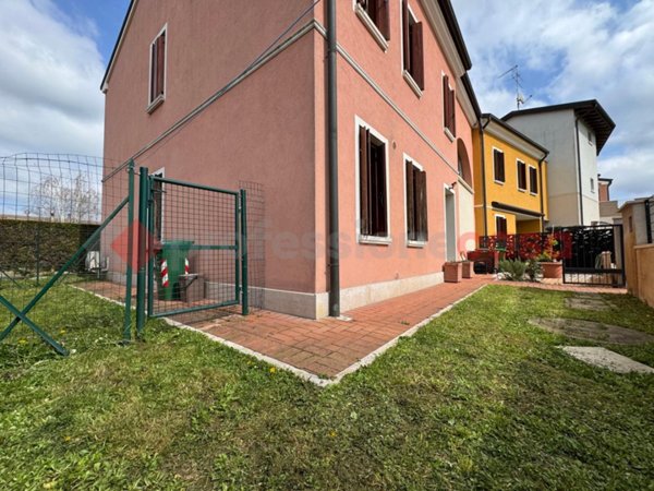 appartamento in vendita ad Erbè