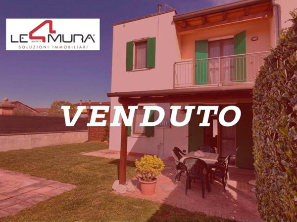 casa indipendente in vendita ad Erbè