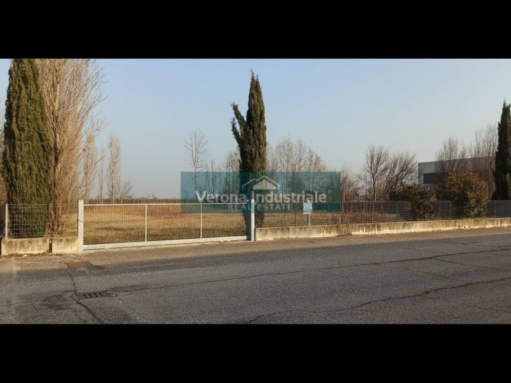 terreno edificabile in vendita ad Erbè