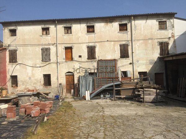 casa indipendente in vendita ad Erbè