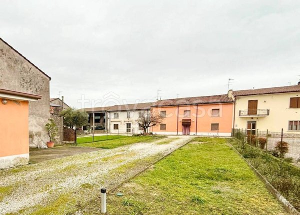 casa indipendente in vendita ad Erbè
