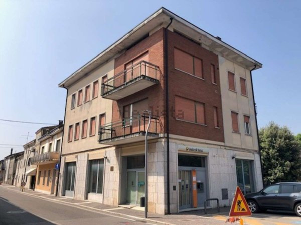 ufficio in vendita ad Erbè