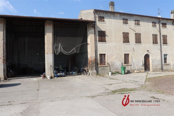 casa indipendente in vendita ad Erbè