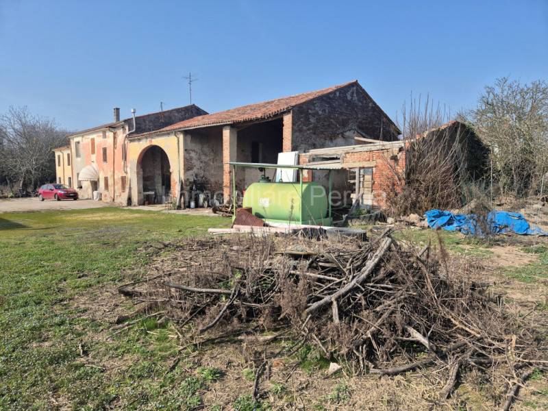 casa indipendente in vendita ad Erbè