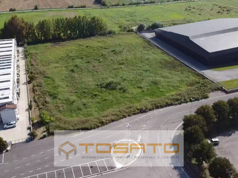 terreno edificabile in vendita ad Erbè