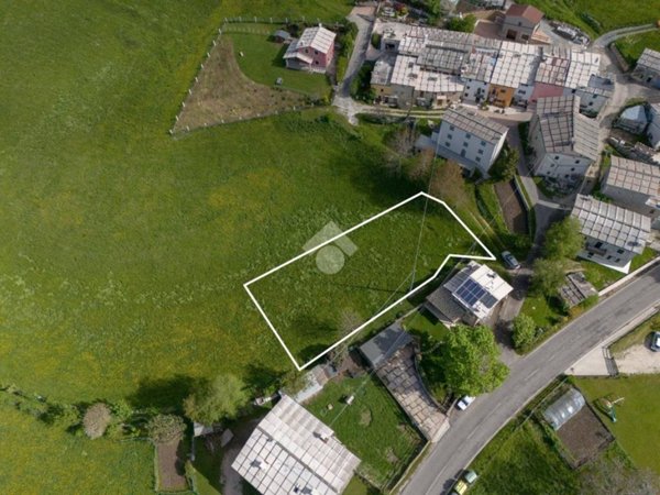 villa in vendita ad Erbezzo