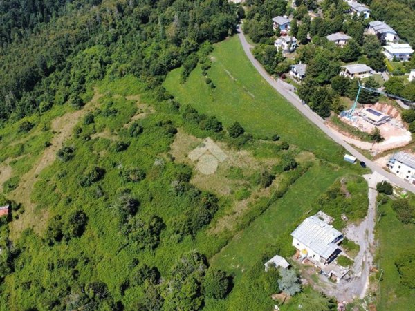 terreno agricolo in vendita ad Erbezzo