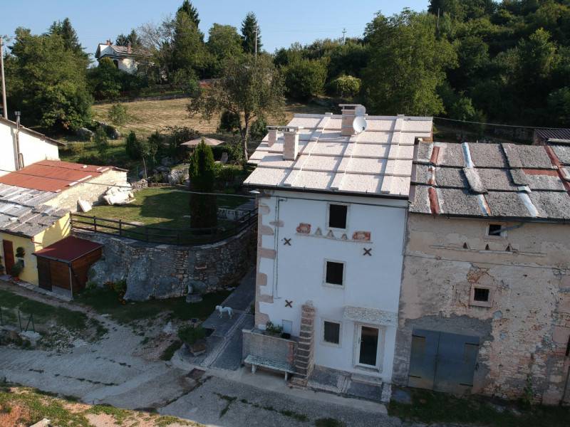 casa indipendente in vendita ad Erbezzo