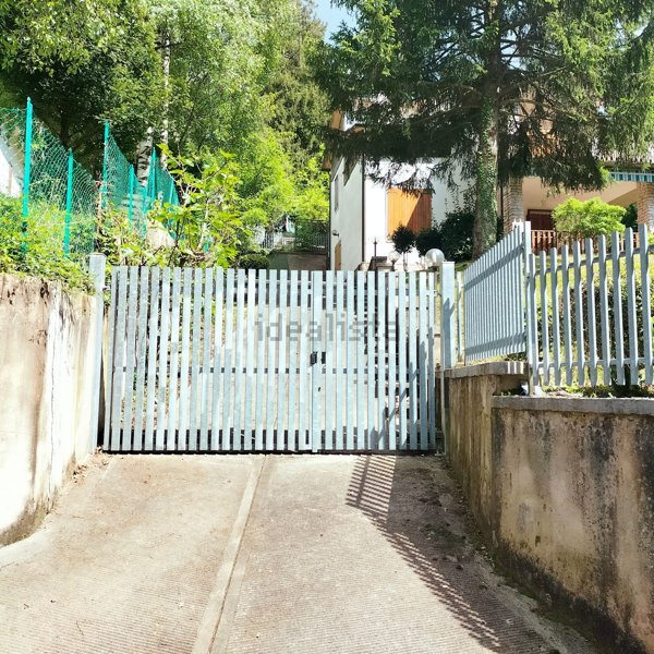 casa indipendente in vendita ad Erbezzo