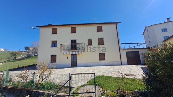 casa indipendente in vendita ad Erbezzo