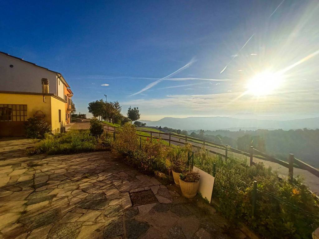 casa indipendente in vendita ad Erbezzo