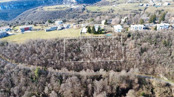 terreno edificabile in vendita ad Erbezzo