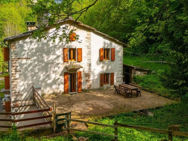 casa indipendente in vendita ad Erbezzo