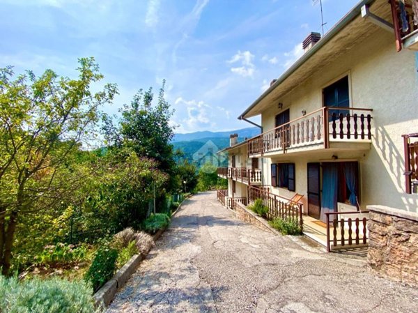 appartamento in vendita a Ferrara di Monte Baldo