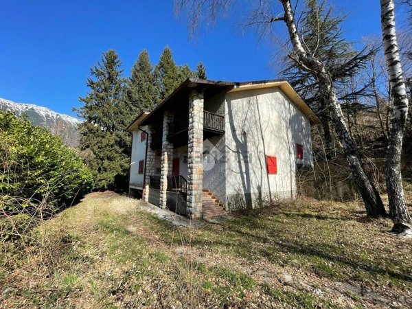 casa indipendente in vendita a Ferrara di Monte Baldo