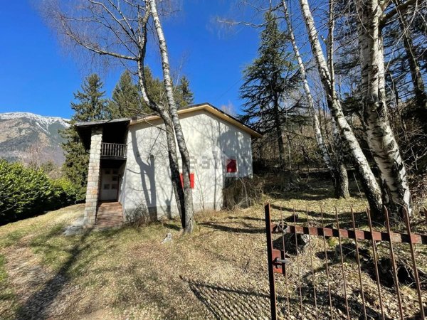 casa indipendente in vendita a Ferrara di Monte Baldo