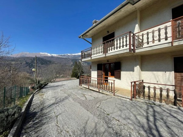 appartamento in vendita a Ferrara di Monte Baldo