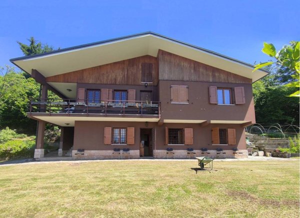 casa indipendente in vendita a Ferrara di Monte Baldo