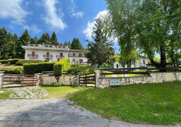 appartamento in vendita a Ferrara di Monte Baldo