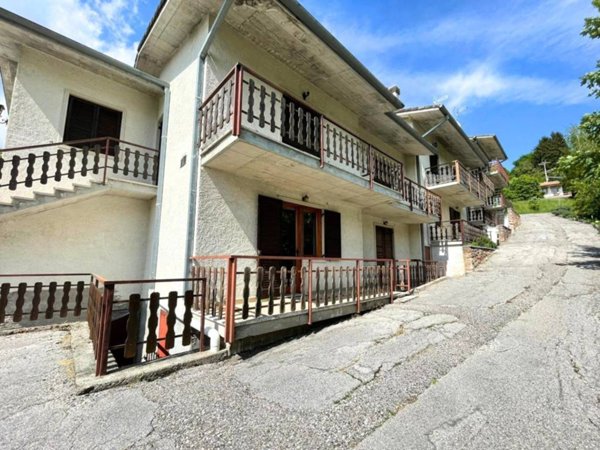 appartamento in vendita a Ferrara di Monte Baldo