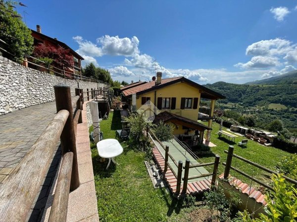 appartamento in vendita a Ferrara di Monte Baldo