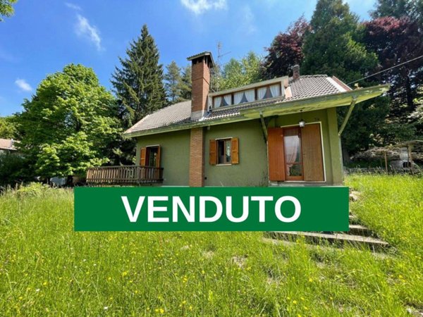 casa indipendente in vendita a Ferrara di Monte Baldo
