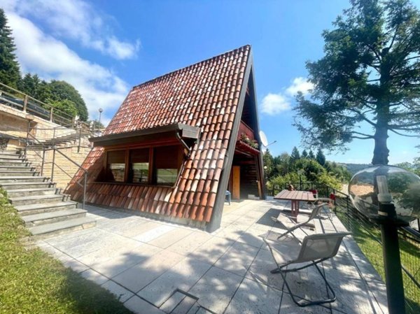 casa indipendente in vendita a Ferrara di Monte Baldo