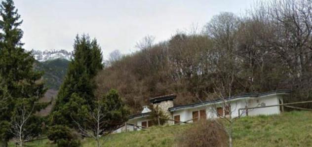 villa in vendita a Ferrara di Monte Baldo