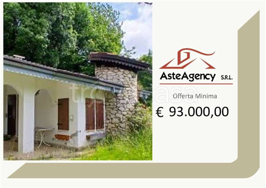 casa indipendente in vendita a Ferrara di Monte Baldo