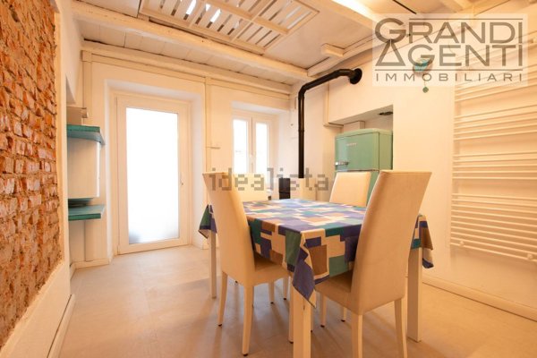 casa indipendente in vendita a Ferrara di Monte Baldo