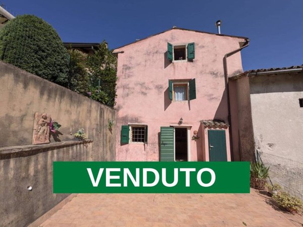 appartamento in vendita a Ferrara di Monte Baldo