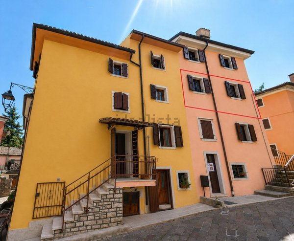 appartamento in vendita a Ferrara di Monte Baldo