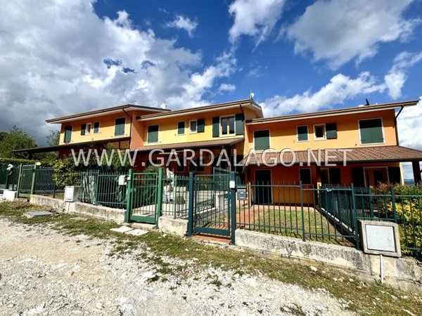 casa indipendente in vendita a Ferrara di Monte Baldo