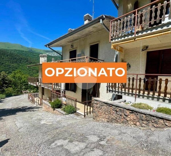 appartamento in vendita a Ferrara di Monte Baldo
