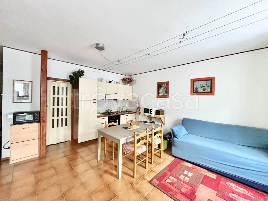appartamento in vendita a Ferrara di Monte Baldo