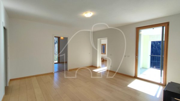 casa indipendente in vendita a Ferrara di Monte Baldo