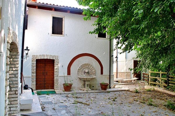 casa indipendente in vendita a Fumane