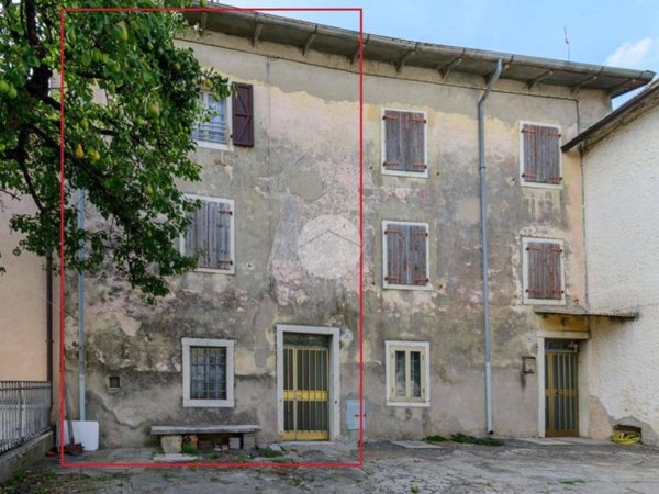 casa indipendente in vendita a Fumane in zona Breonio
