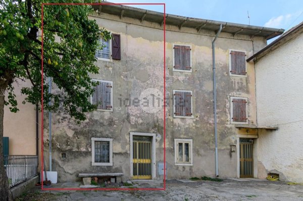 esavano in vendita a Fumane in zona Breonio