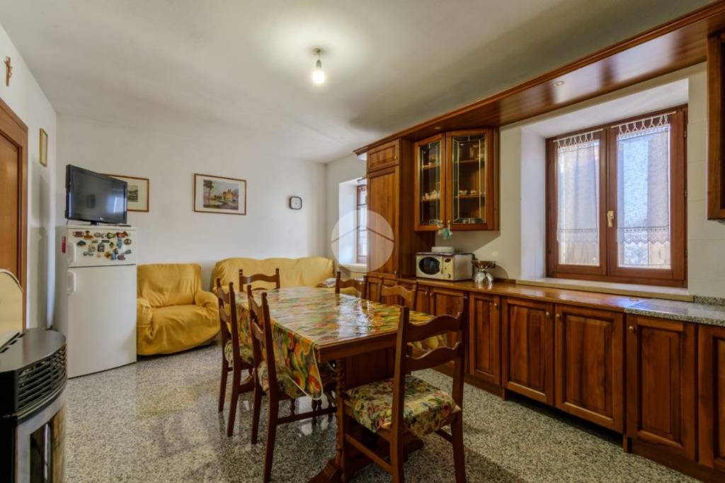 appartamento in vendita a Fumane in zona Breonio