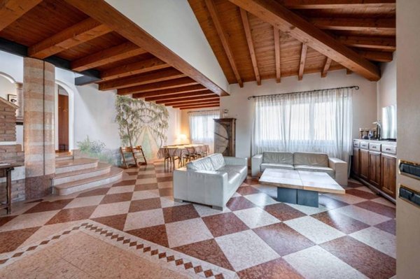 casa indipendente in vendita a Fumane