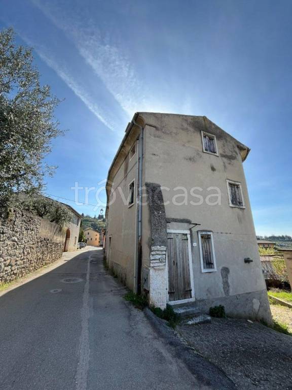 casa indipendente in vendita a Fumane