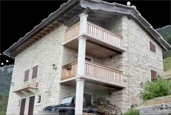 casa indipendente in vendita a Fumane