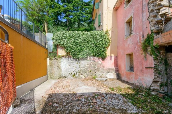 appartamento in vendita a Fumane in zona Mazzurega